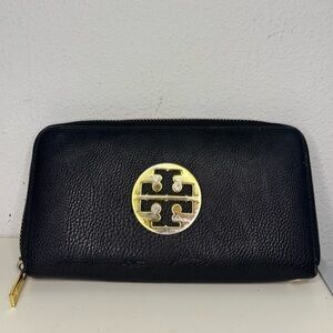 TORY BURCH CLASSIC BLACK & GOLD ZIPPER WALLET